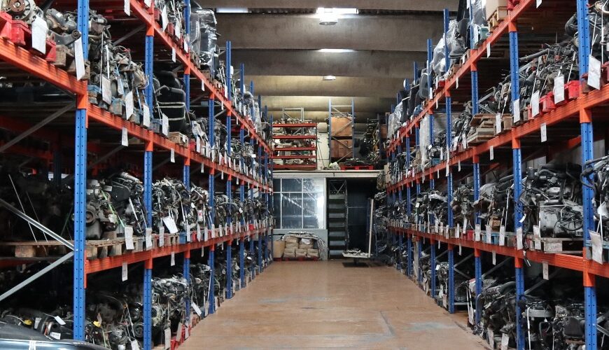 Hundreds of used OEM parts, for different brands and models