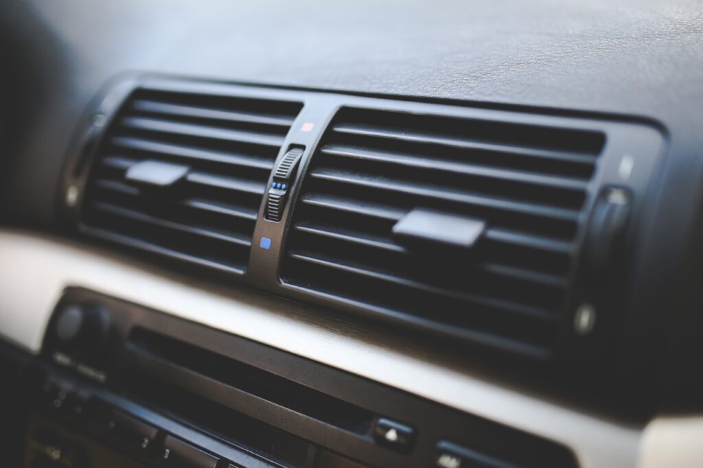 Pormenor do ar condicionado de um carro
