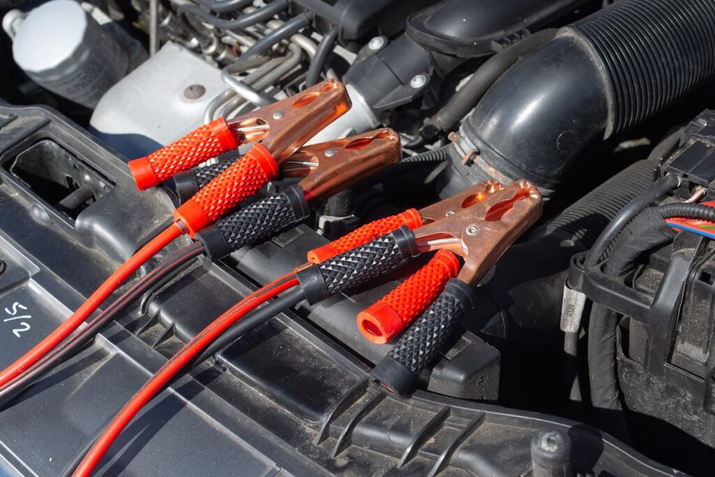 Cables to measure the state of a car battery