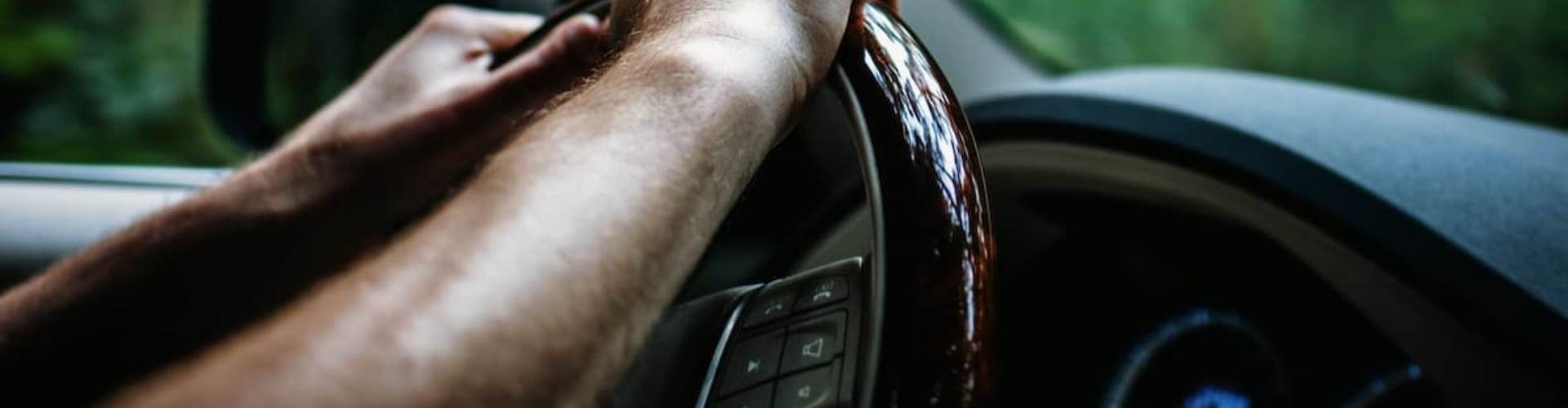 Align steering wheel 6 warning signs to be aware of BParts Blog